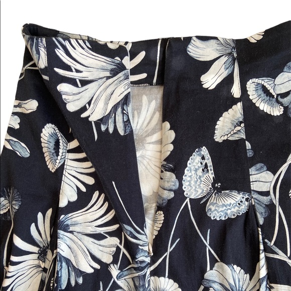 ZARA MIDI FLORAL PRINT FLOWY SKIRT, BLACK AND BLUE, HIGH RISE SIZE MEDIUM - Picture 4 of 11